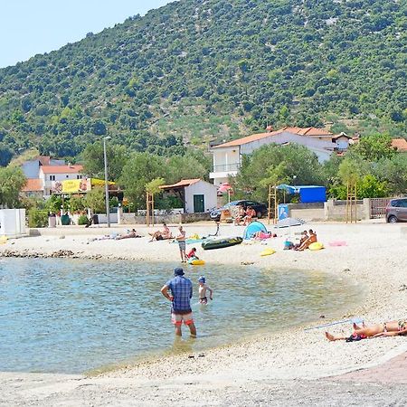 Apartments Borozan Винишче Экстерьер фото